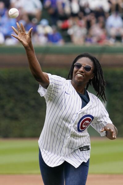 Female top cubs jersey